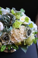 Pelotta, kompozycja kwiatowa w srebrnym pucharze / bukiet, wys.25cm