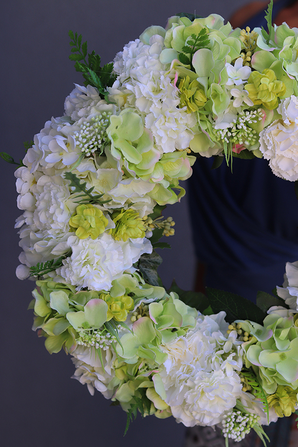 Green Yersa, bogaty wianek z zieloną hortensją, śr.40cm 