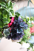 kwiatowa kompozycja na złotym kole, Martha Blue, śr.90cm, koło 56cm