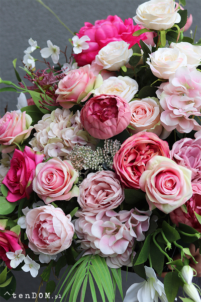 bogata kompozycja nagrobna w misie, Katalotta, wym.54x80x70cm