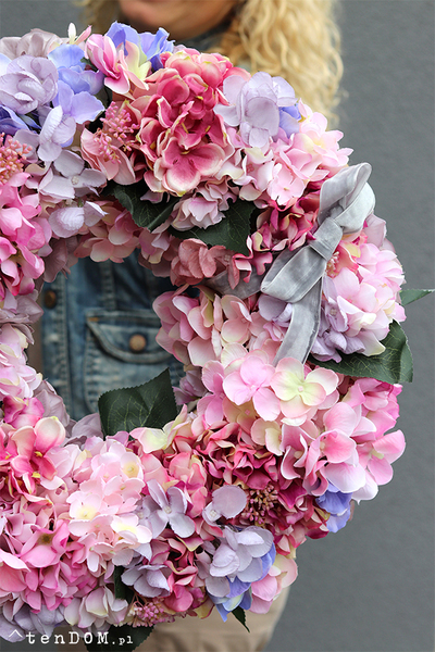 Romantyczne Hortensje, gęsty różowy wianek na drzwi, śr.42cm 