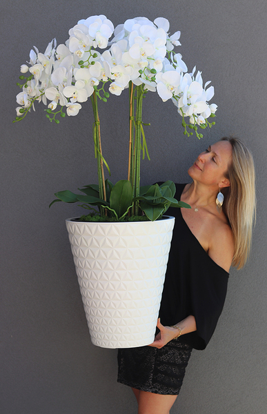 duży sztuczny storczyk w białej donicy, Milena Jerano 2, wys.124cm 