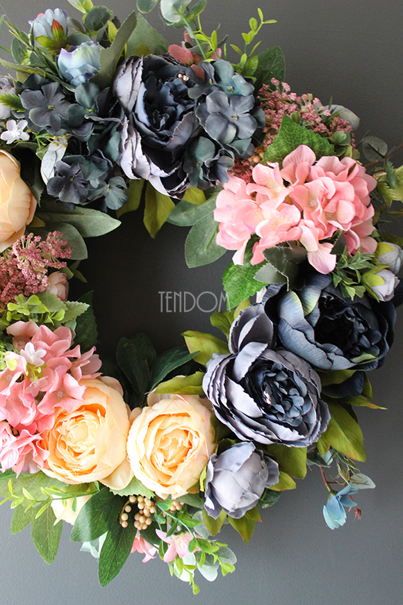 Caryca Katarzyna Kolory, efektowny wianek na drzwi, śr.43cm 