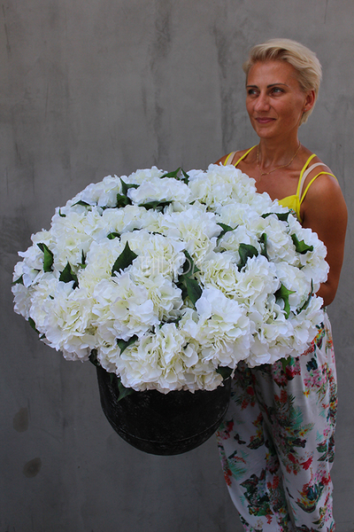 kompozycja kwiatowa Grigio biała hortensja XL, wys.70cm