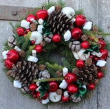 bożonarodzeniowy wianek na drzwi, Szyszki z Jabłkami, śr.27 cm 