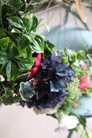 kwiatowa kompozycja na złotym kole, Martha Blue, śr.90cm, koło 56cm