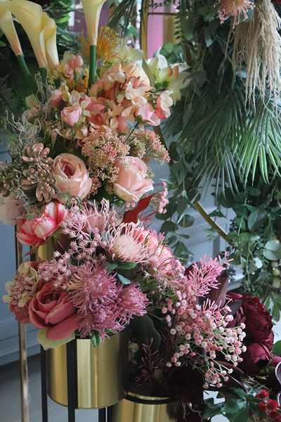 Jasmina Crescent, dekoracja kwiatowa na księżycu, wypożyczenie, wym.200x144cm