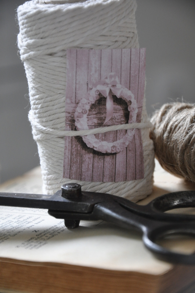 sznurek biały duży, dł. 30 m