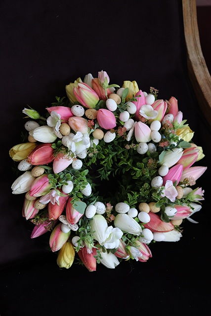 wielkanocny wianek na drzwi, Różowe Tulipany, śr.34cm