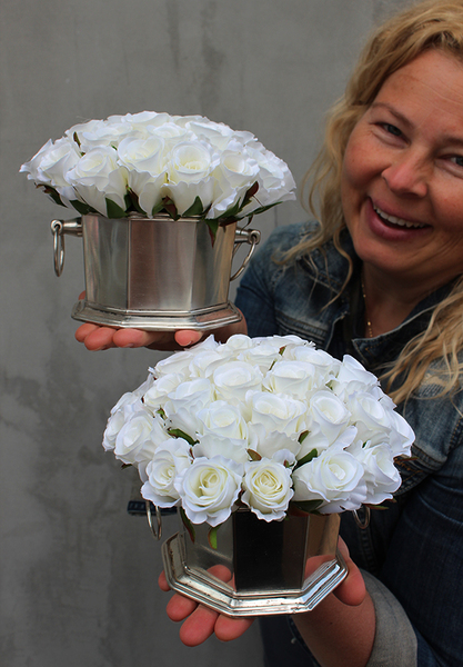 kompozycja kwiatowa / bukiet White Thai, 1 szt., wys.13cm, śr. kwiatów 17cm
