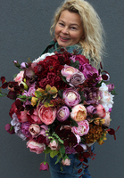 Dolores, luksusowa kompozycja kwiatowa w metalowej paterze, wym.40x56cm