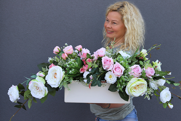 Eleonora Big, elegancka kompozycja kwiatowa na komodę, wym.30x35x90cm