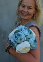 Alice, biało - niebieski flowerbox / kompozycja kwiatowa / bukiet, wys.23cm