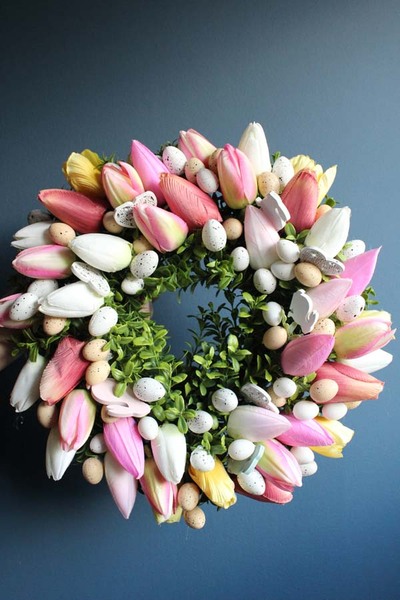 wielkanocny wianek na drzwi, Różowe Tulipany, śr.34cm