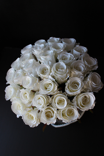 kompozycja kwiatowa / bukiet Flowerbox Kate, wys.23cm 