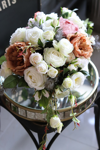 kompozycja kwiatowa / bukiet Cappucino 2, wys.35cm