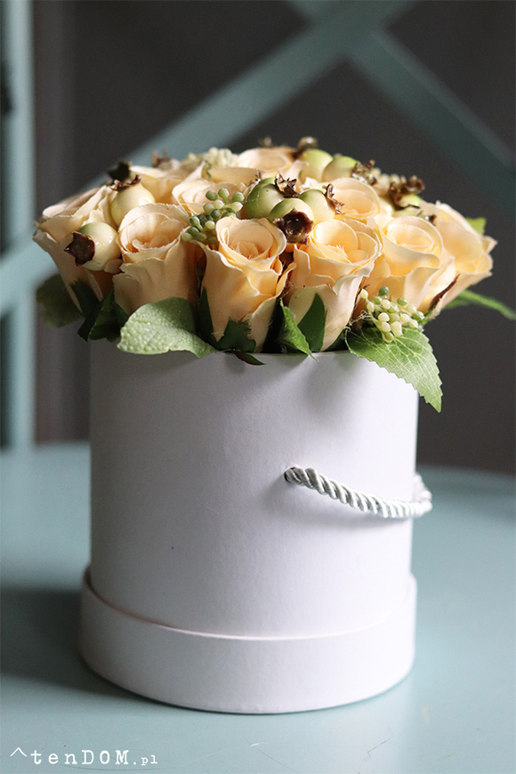 flowerbox z różami, Yellow Mercedess, wys.18cm
