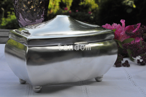 OD RĘKI cukiernica posrebrzana Monaco