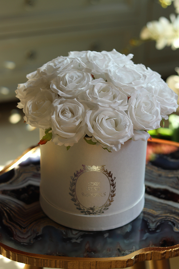 Białe Róże Premium, kompozycja kwiatowa / bukiet / flowerbox, wys.24cm