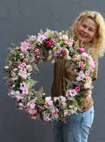 Różowa Poświata 2, kwiatowy wianek na drzwi, śr.60cm
