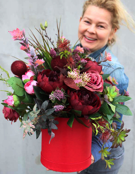 Benjamin, walentynowa kompozycja kwiatowa / bukiet / Flowerbox, wys.46cm