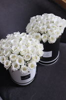 kompozycja kwiatowa / bukiet Flowerbox Kate, wys.23cm 