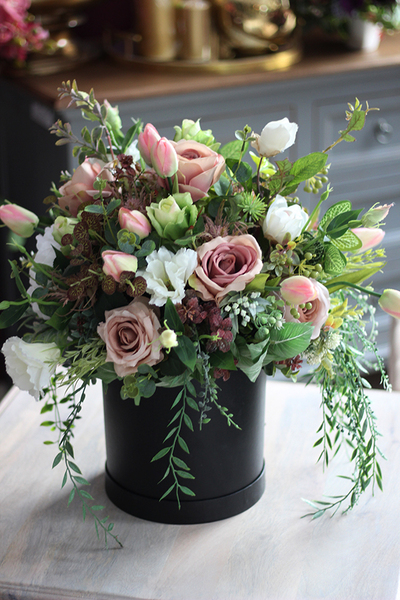 box / kompozycja kwiatowa Romantyczne Marzenie 2, wys.50cm