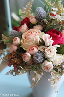 Carmen Canoe Pastels, kompozycja kwiatowa w stylowej donicy, wys.35cm