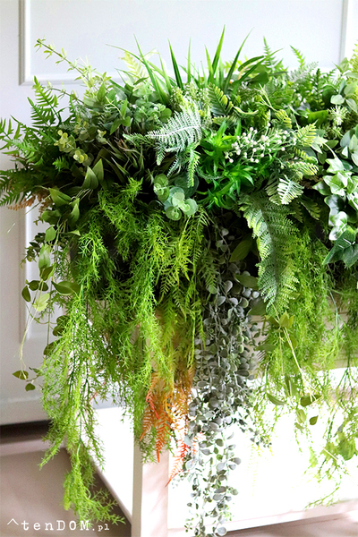 Boggotina, ekskluzywna kompozycja roślinna w donicy na balkon, wym.120x120cm