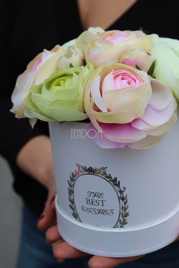 kompozycja kwiatowa / bukiet Flowerbox Lucca, wys.18cm