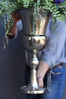 kompozycja kwiatowa Manfredo Blue w Pucharze, wys.64cm