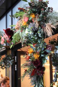 Jasmina Brama Kwiatowa, Flowers Arch, zachwycająca dekoracja kwiatowa, wym.243x232cm