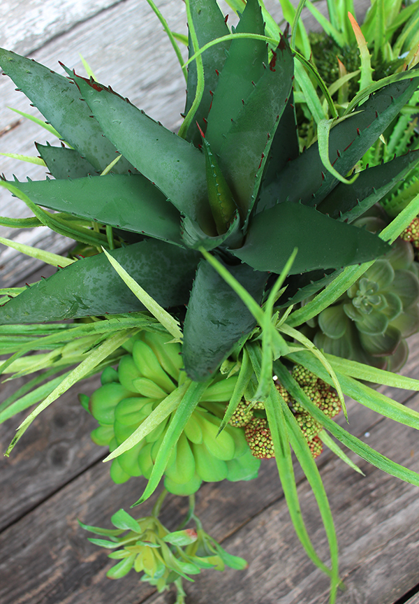 Anya 2, piękna kompozycja Sukulenty w lustrzanej donicy, wys.38cm