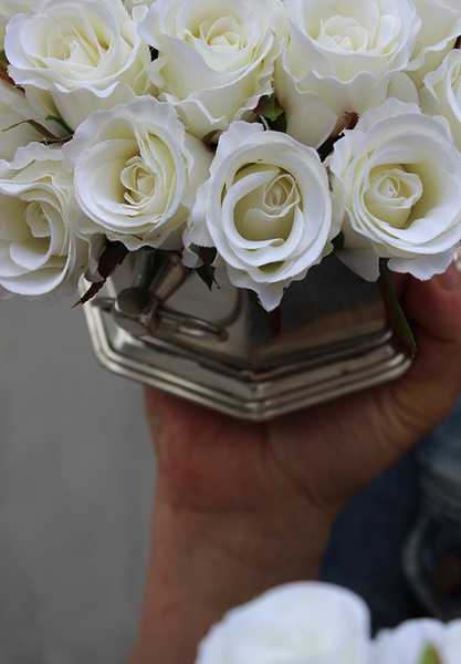 kompozycja kwiatowa / bukiet White Thai, 1 szt., wys.13cm, śr. kwiatów 17cm