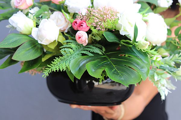 Maria 2, kompozycja kwiatowa dekoracja nagrobna, wys.60cm