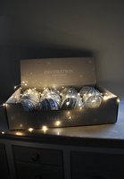 błyszczące szaro - srebrne bombki Dekoria, śr 9cm, kpl. 12szt.