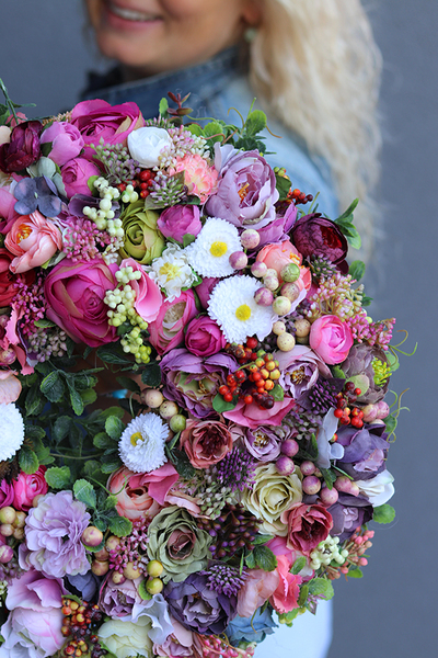 atrakcyjny kwiatowy wianek, Perrasa 2, wym.40cm  