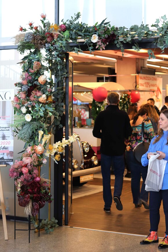 Jasmina Brama Kwiatowa, Flowers Arch, zachwycająca dekoracja kwiatowa, wym.243x232cm