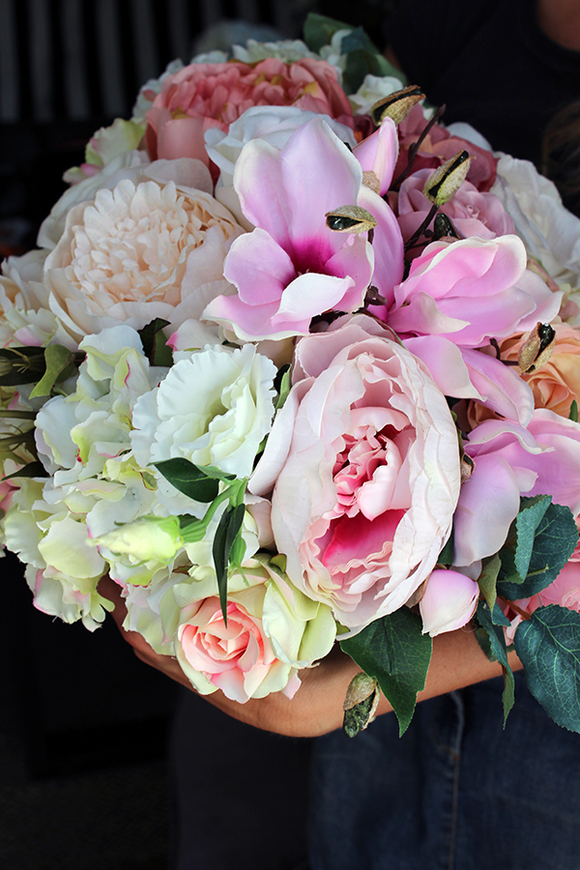 kompozycja kwiatowa / bukiet Queen wys.36cm, szer.45cm