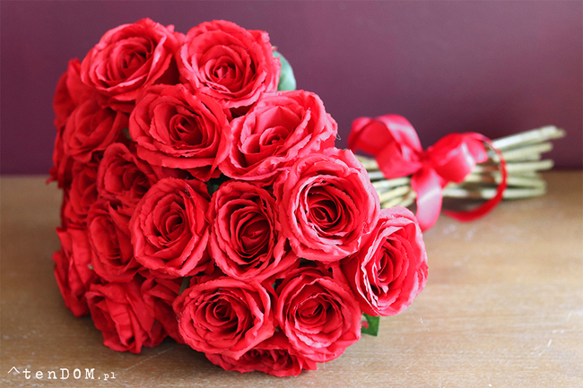 bukiet czerwonych róż, Monissa, 26szt, wys.50cm