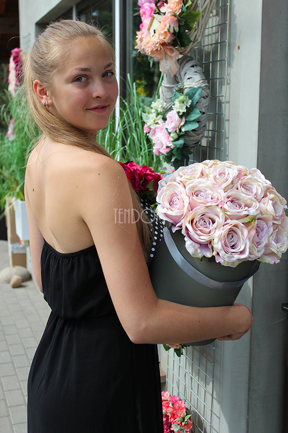 Blanka, kompozycja kwiatowa / bukiet / Flowerbox, wys.38cm