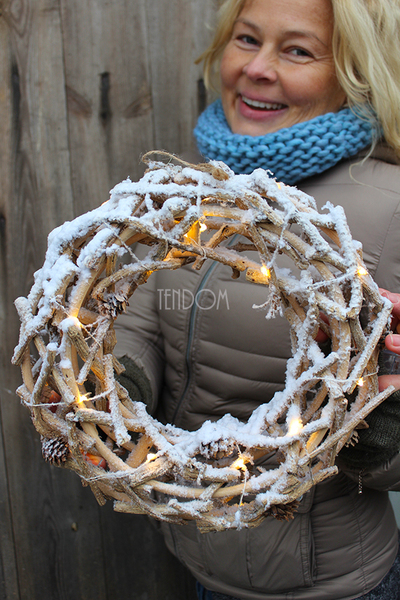 zimowy wianek na drzwi LED, Nature, śr.29cm