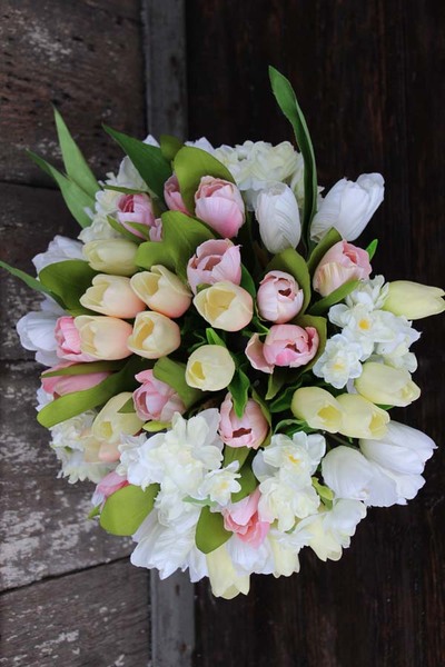 Tulipany elegancka kompozycja kwiatowa w pucharze, wym.38cm