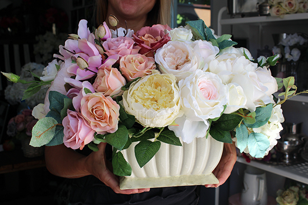 kompozycja kwiatowa / bukiet Queen wys.36cm, szer.45cm