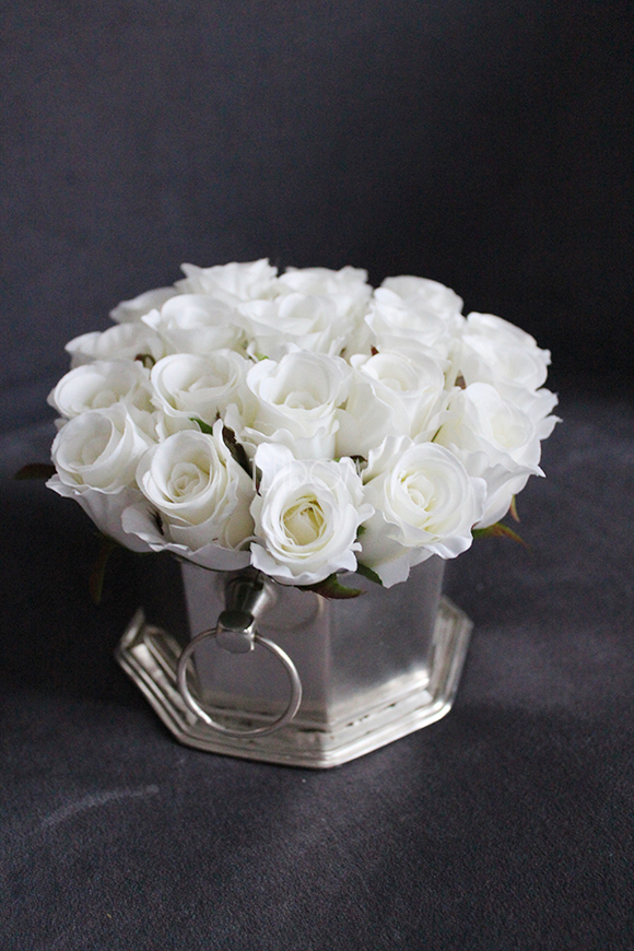 kompozycja kwiatowa / bukiet White Thai, 1 szt., wys.13cm, śr. kwiatów 17cm