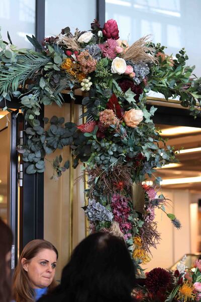 Jasmina Brama Kwiatowa, Flowers Arch, zachwycająca dekoracja kwiatowa, wym.243x232cm