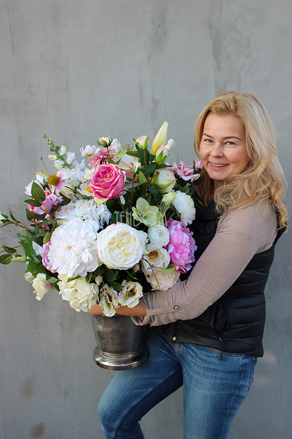 kompozycja / bukiet w aluminiowym naczyniu Sarmacja wys.70cm