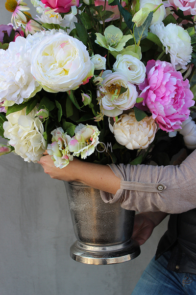 kompozycja / bukiet w aluminiowym naczyniu Sarmacja wys.70cm