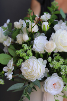 flowerbox w biało - złotym pudełku z chwostem, Komunia, wys.42cm