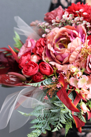 Bordolina, kompozycja kwiatowa / dekoracja nagrobna, wys.50cm